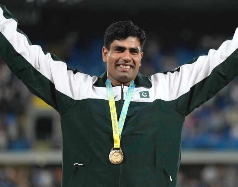 arshad nadeem height in feet