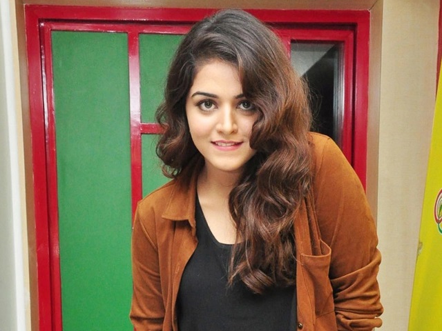 wamiqa gabbi height