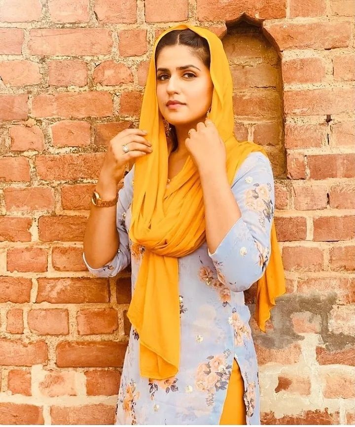 pranjal dahiya height