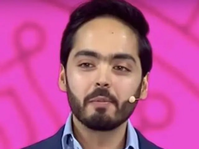 anant ambani height
