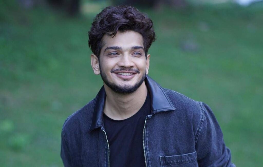 munawar faruqui height
