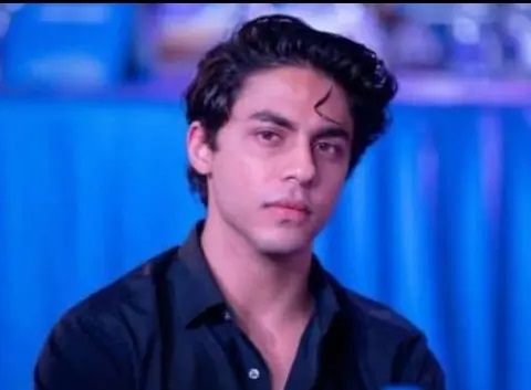 aryan khan height in feet
