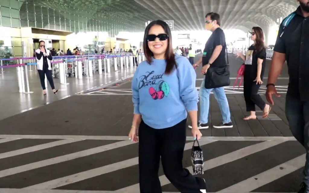 neha kakkar height in feet