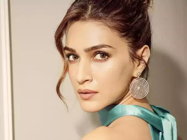 kriti sanon height in inch