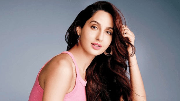 nora fatehi height in feet