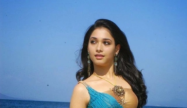 tamanna bhatia height in feet